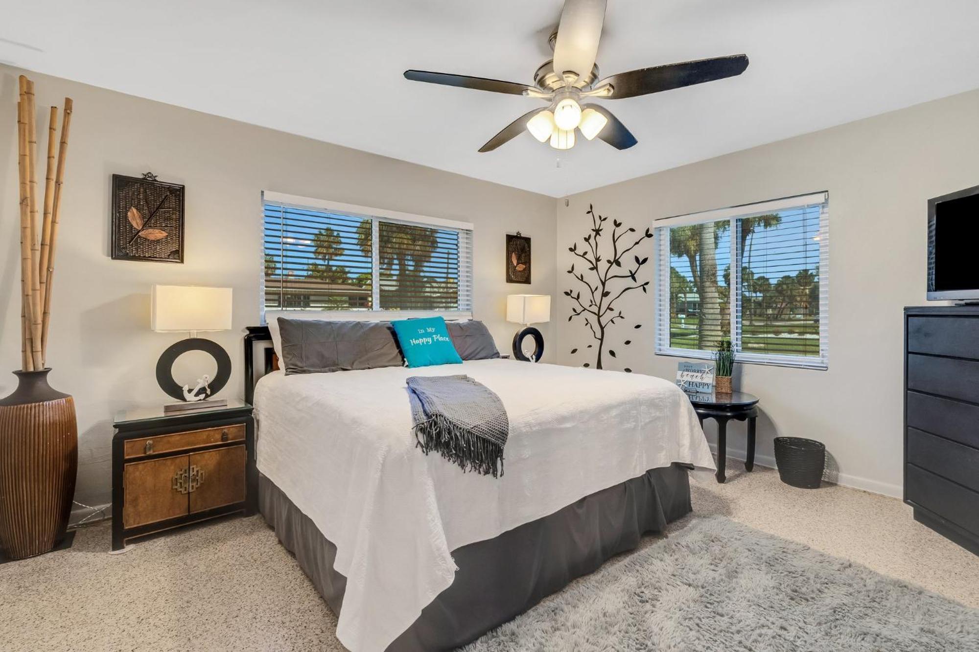 Paradise Corner - Monthly Vacation Rental! * Clearwater Beach