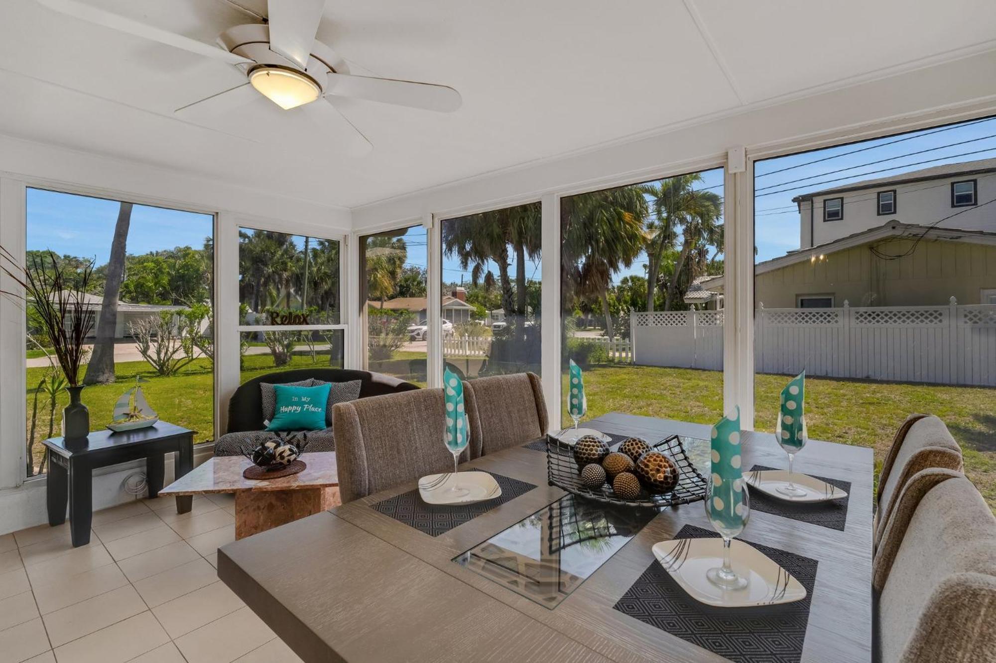 Paradise Corner - Monthly Vacation Rental!