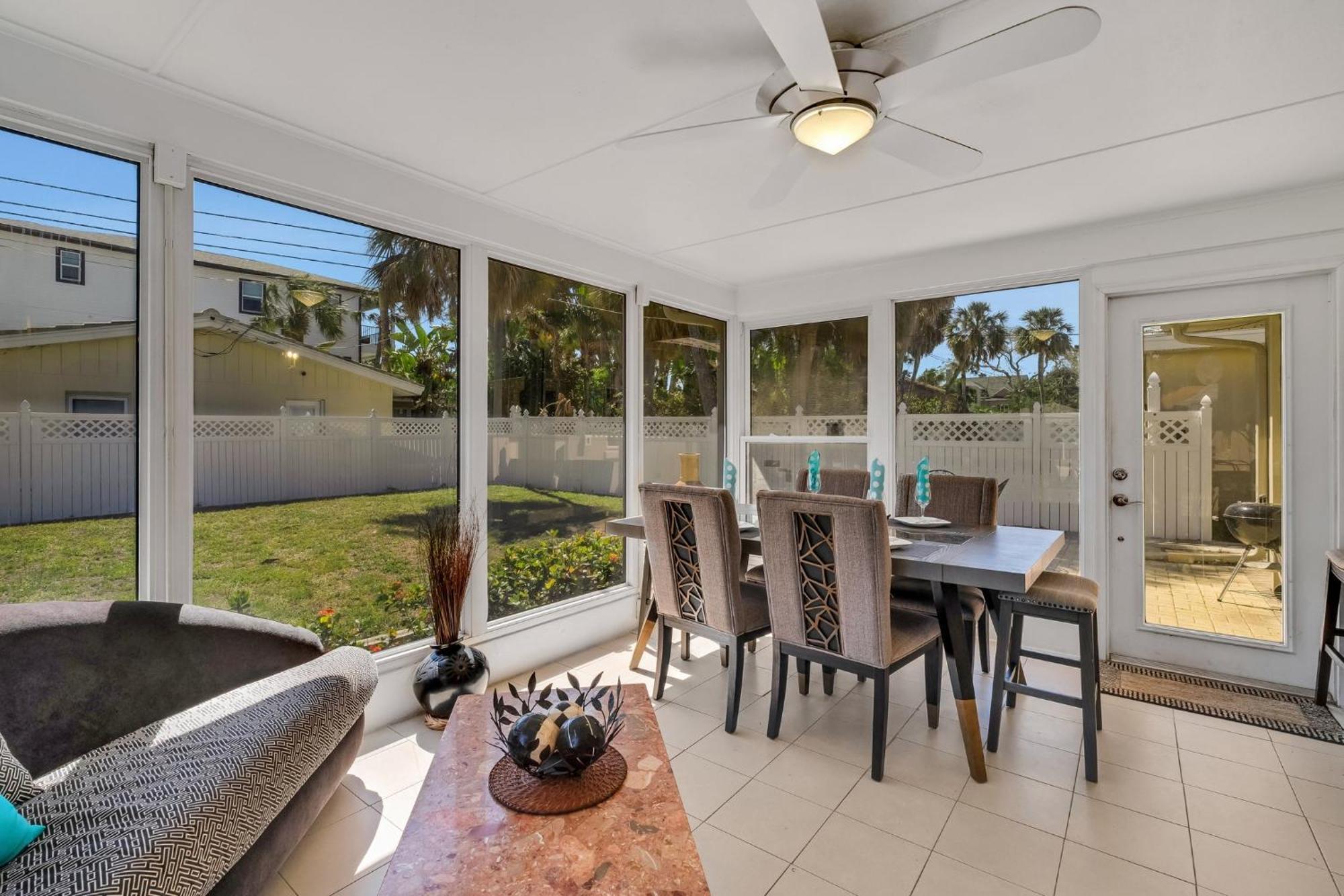 Paradise Corner - Monthly Vacation Rental! Holiday home Clearwater Beach