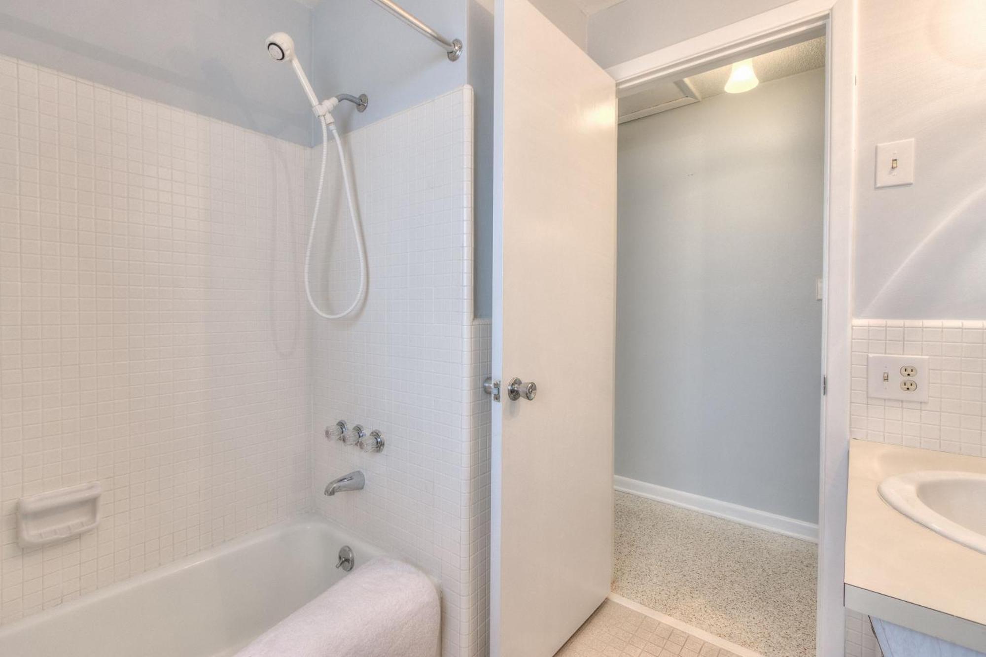 Gulf Breeze - Gulf Front Monthly Holiday home