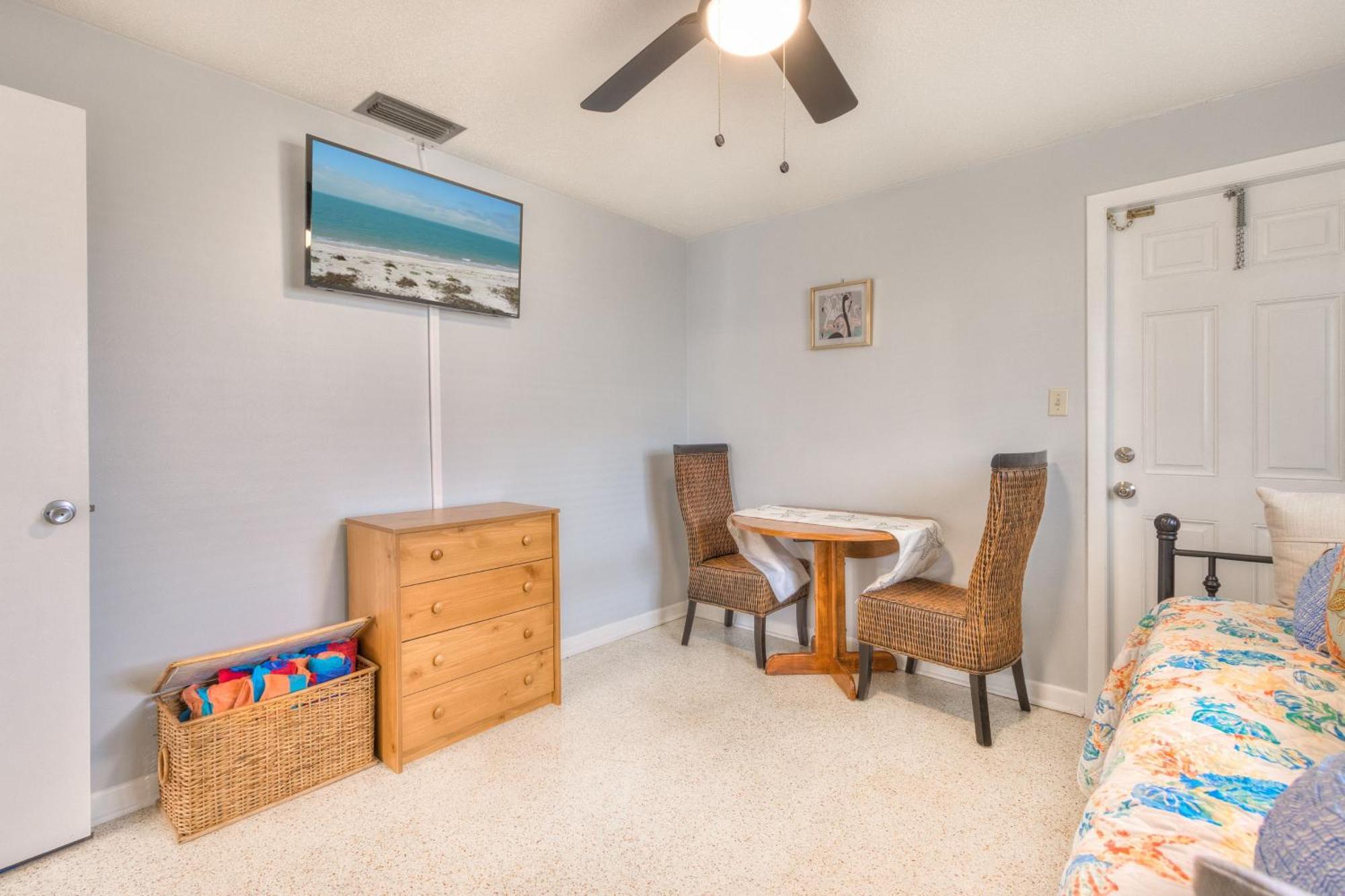 Gulf Breeze - Gulf Front Monthly Holiday home