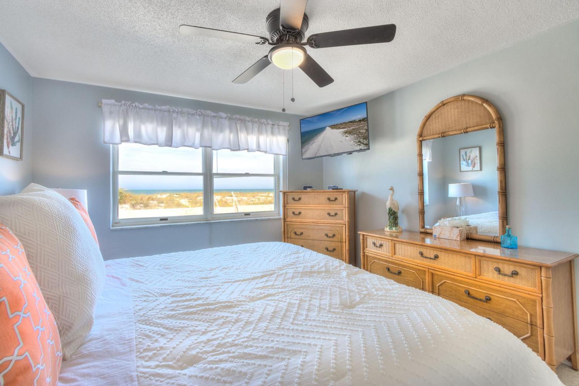 Gulf Breeze - Gulf Front Monthly Holiday home *