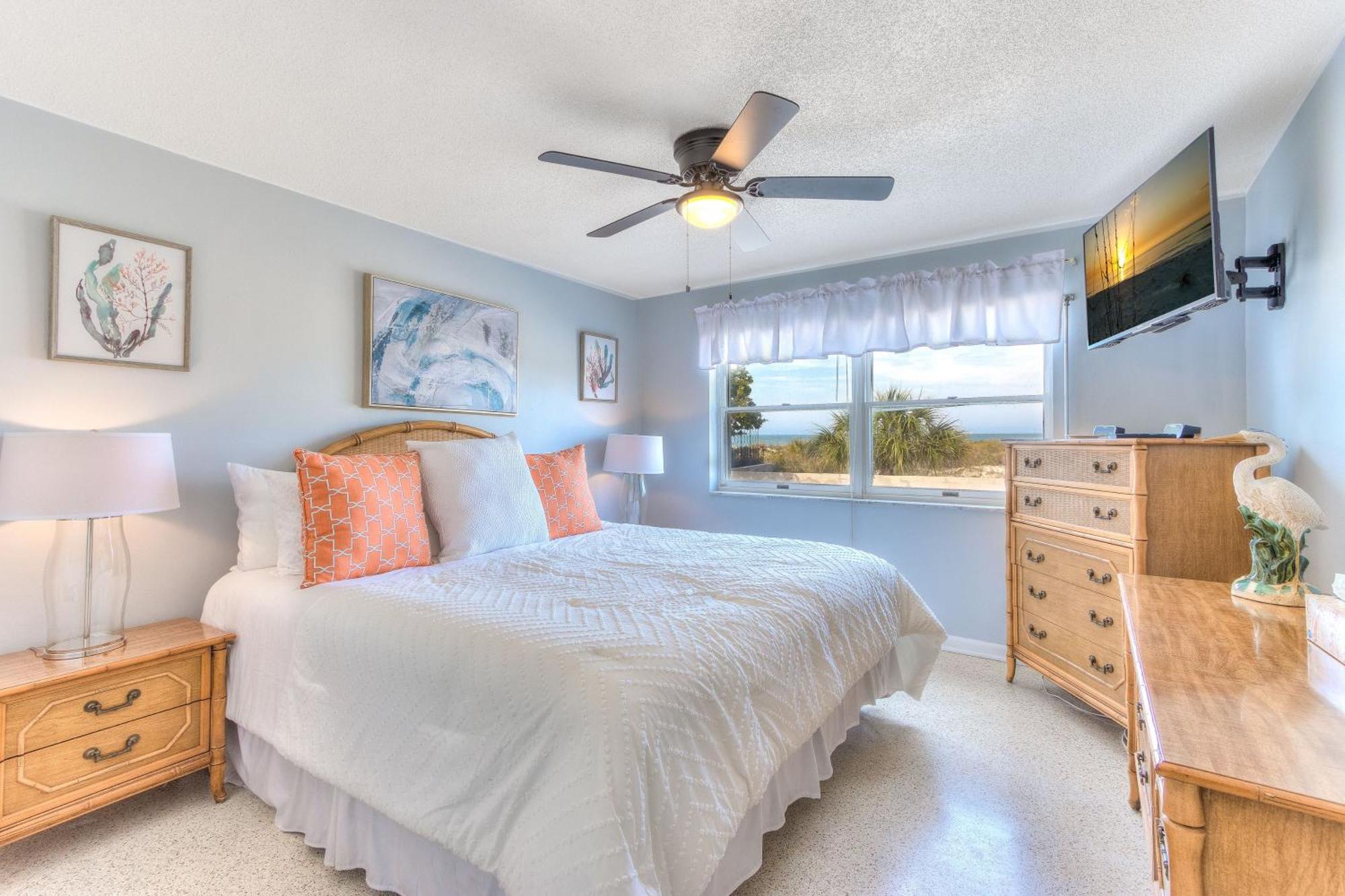 Gulf Breeze - Gulf Front Monthly