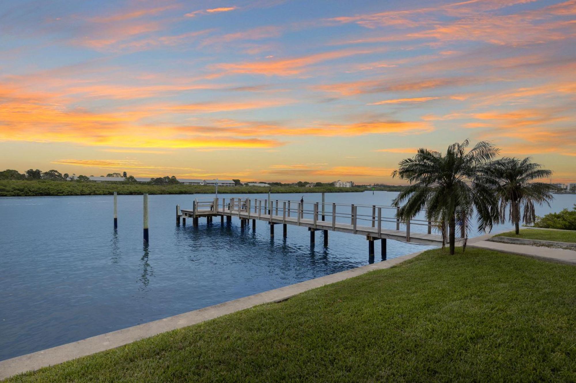 Gulf Views Pool Walk To Family Friendly