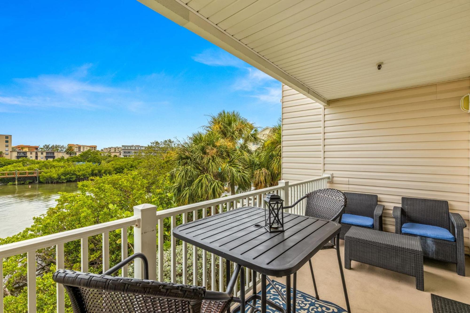 Holiday home Gulf Views Pool Walk To Family Friendly