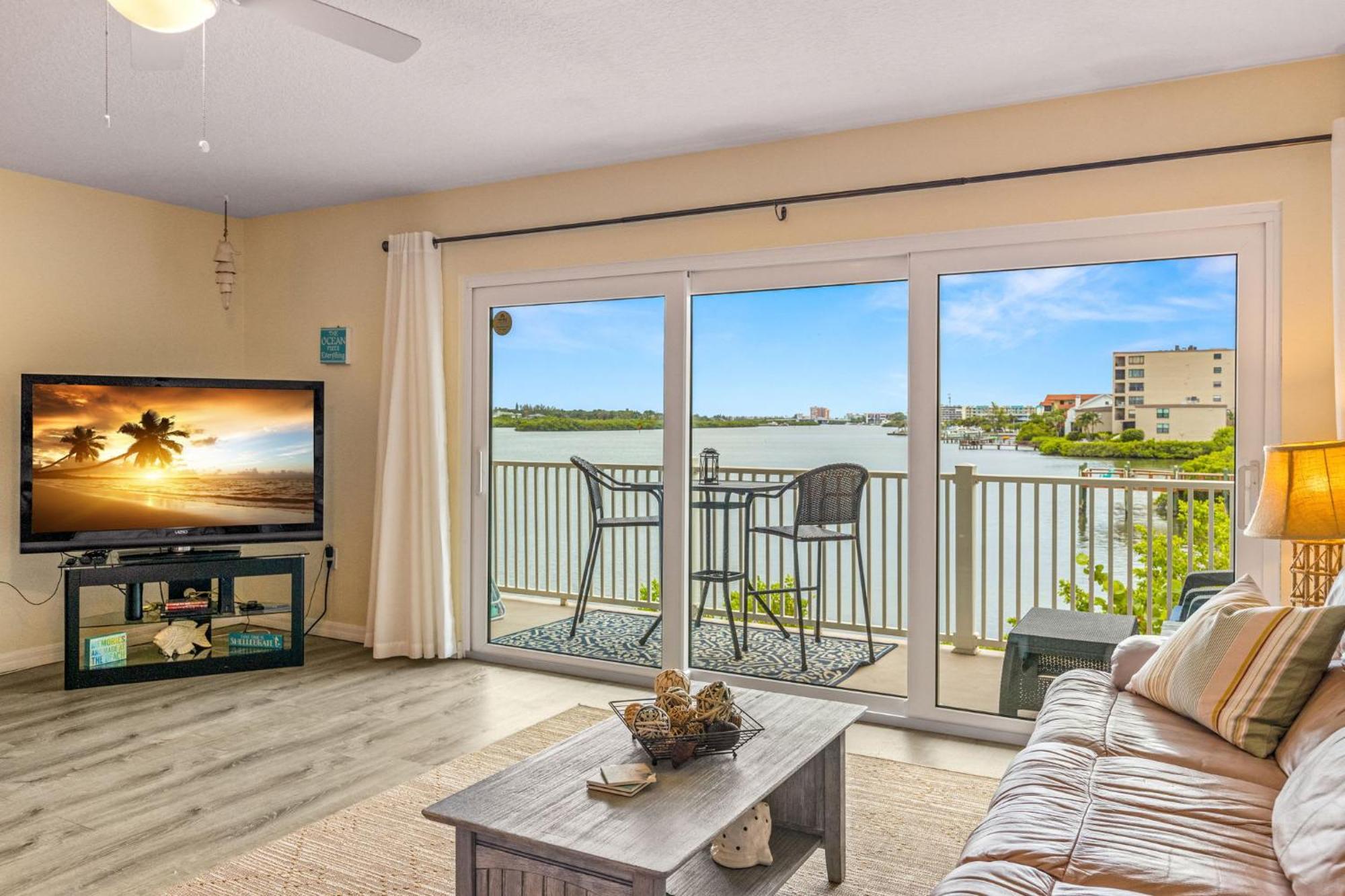 Gulf Views Pool Walk To Family Friendly Holiday home *