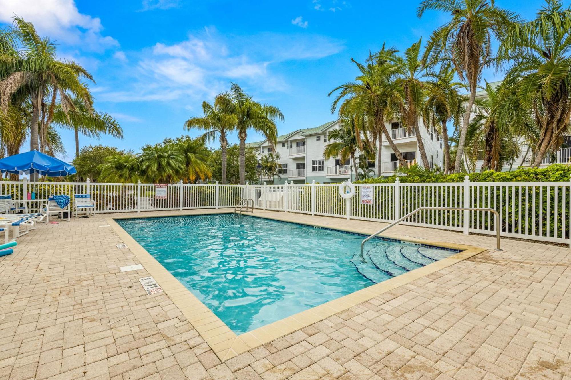 Gulf Views Pool Walk To Family Friendly Holiday home Clearwater Beach