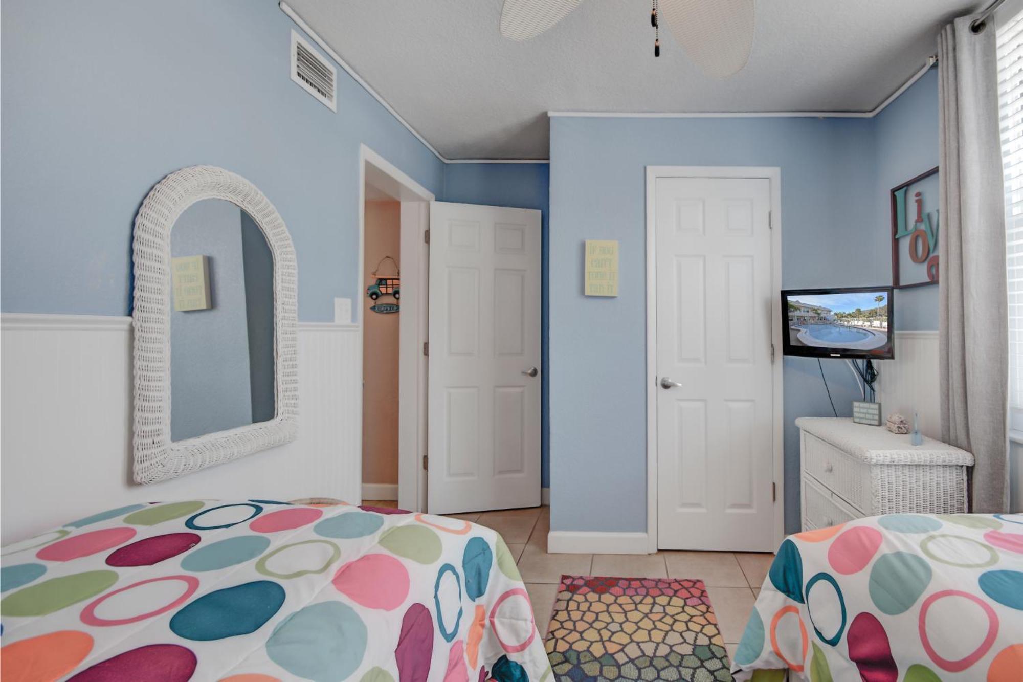 Resort Clearwater #201