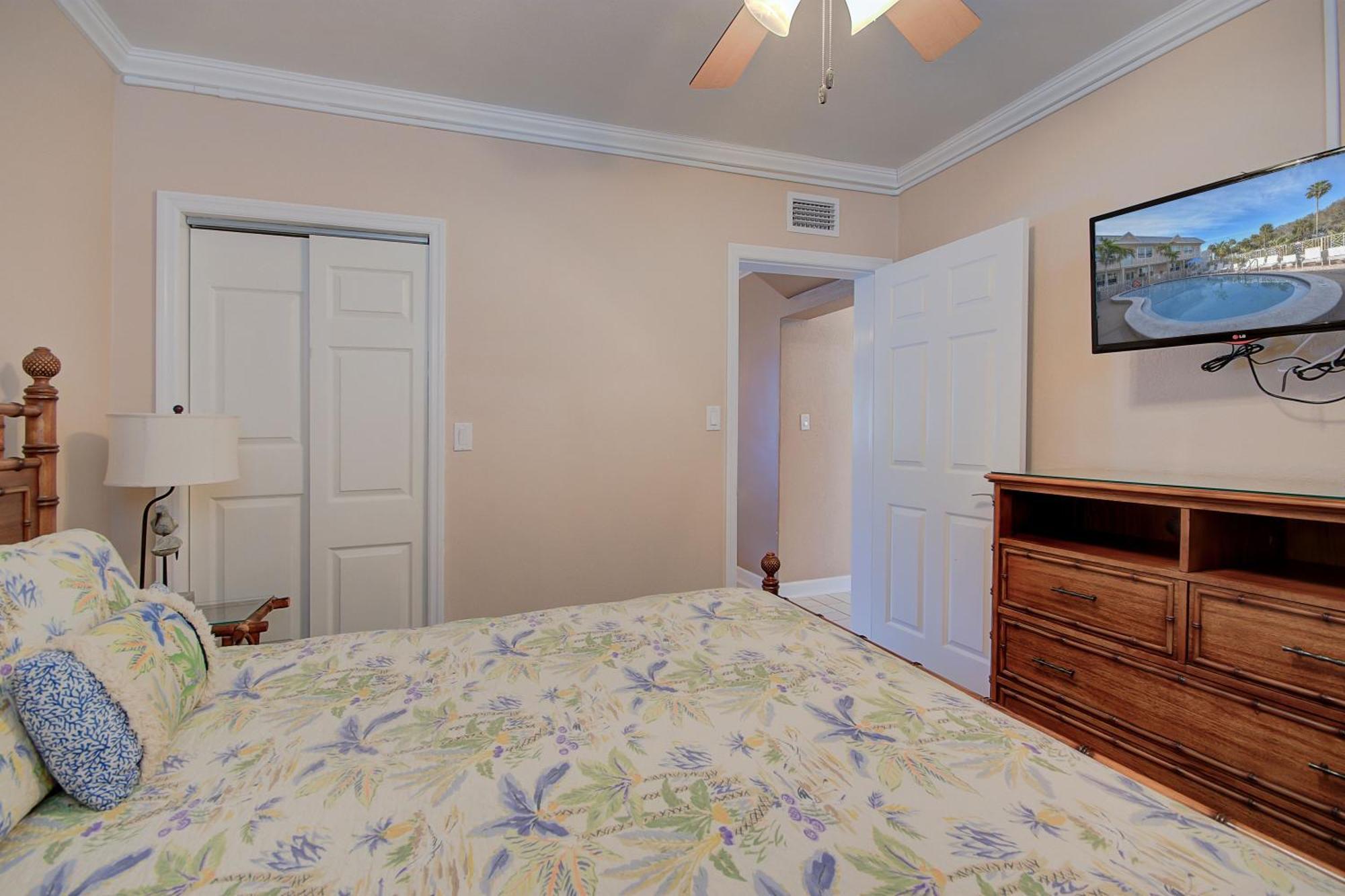 Resort Clearwater #102