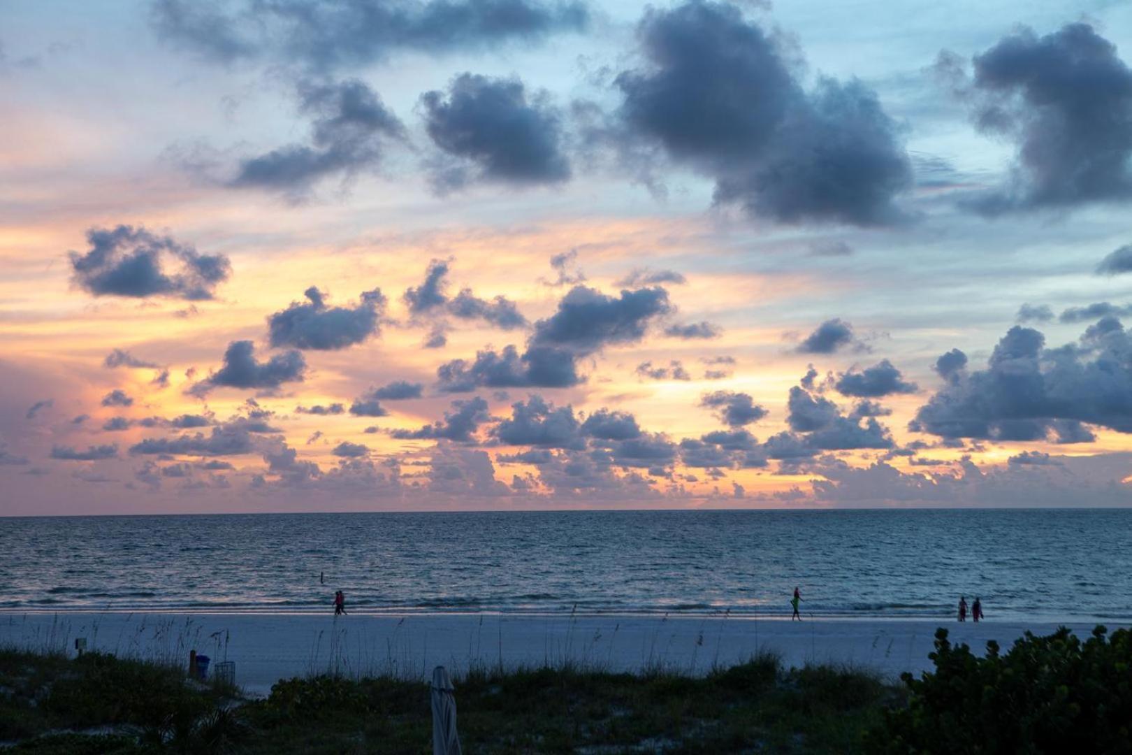 Open - Private Beachfront Home/great For Groups/dogs Ok* Holiday home Clearwater Beach