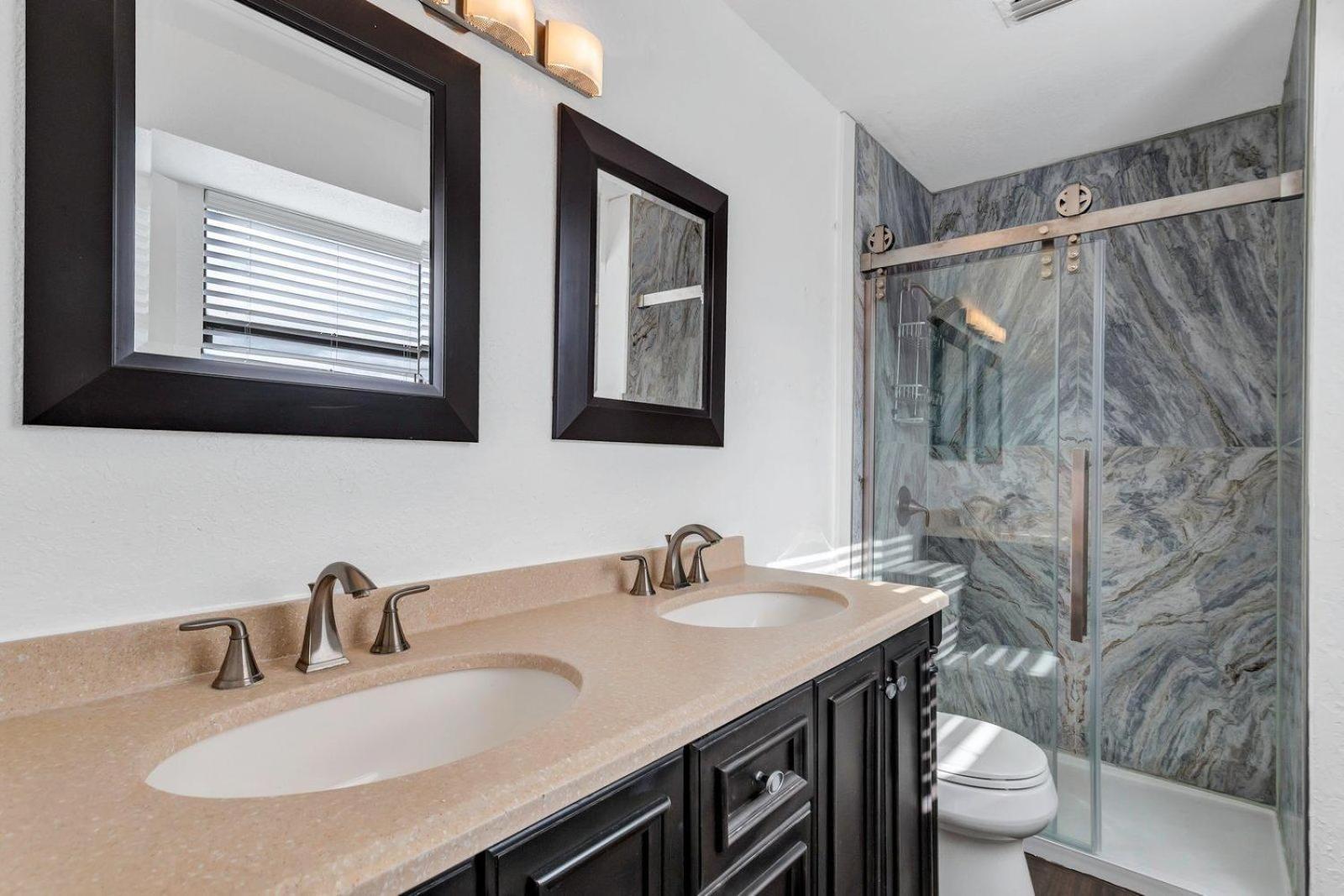 Holiday home Open - Private Beachfront Home/great For Groups/dogs Ok* Clearwater Beach