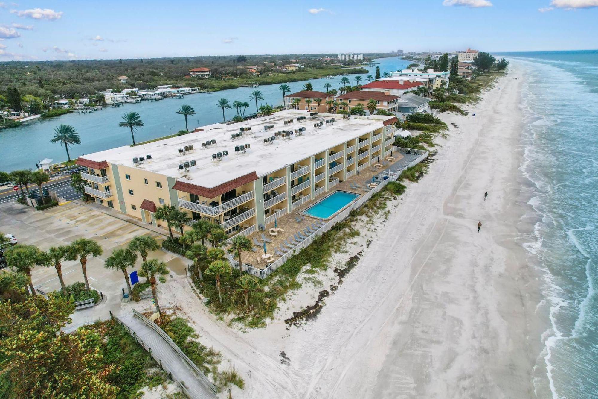 Fifty Gulfside