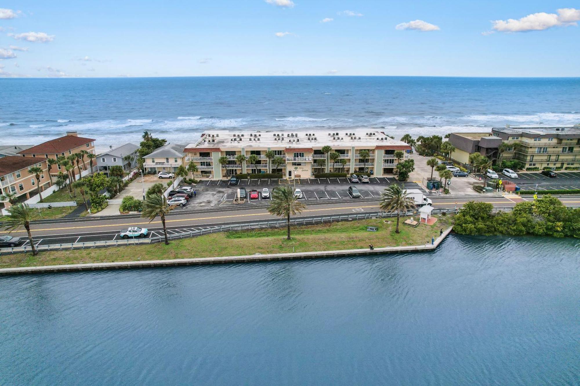 Fifty Gulfside