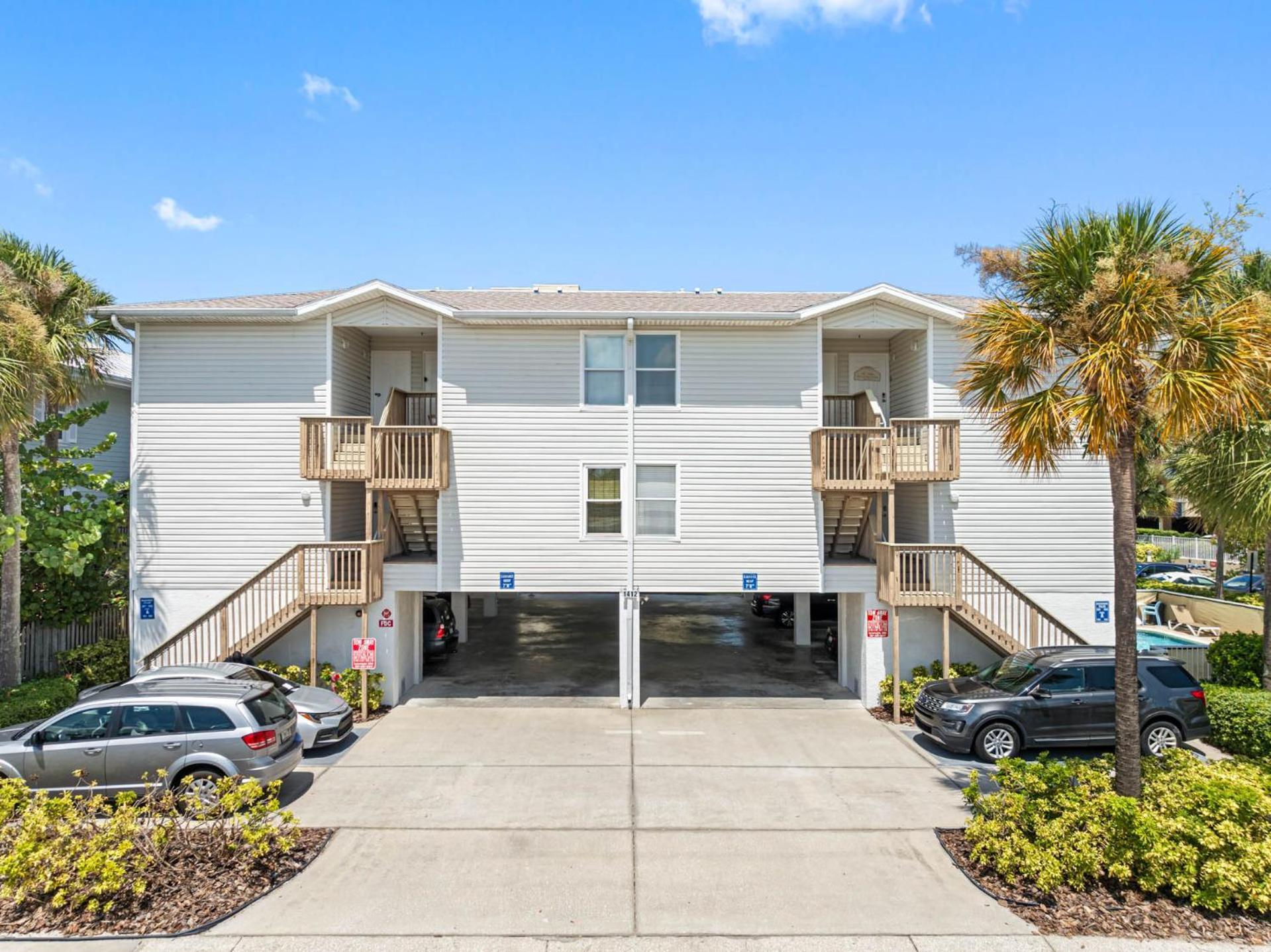 Beachside Bliss: Cozy Escape Awaiting You!