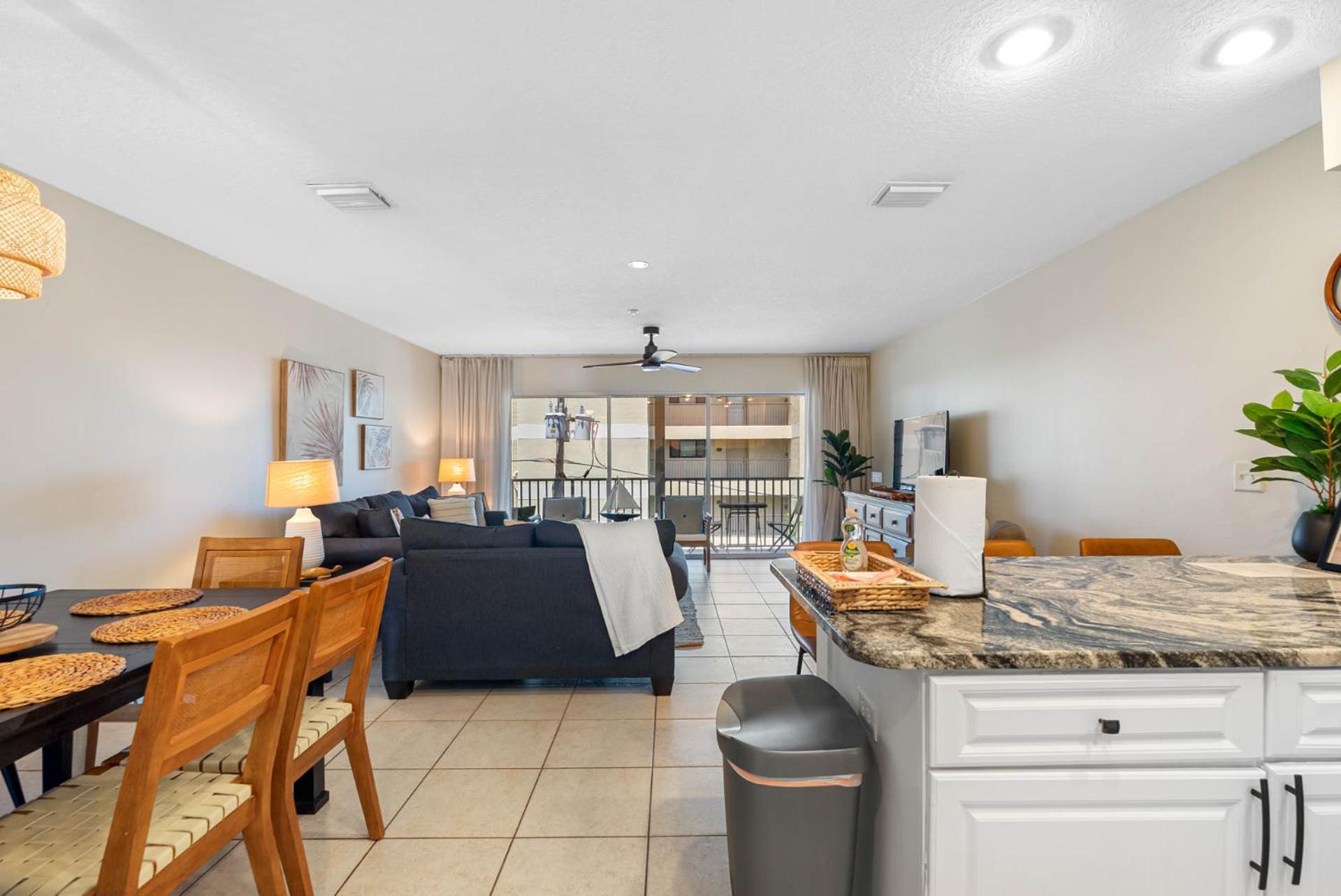 Beachside Bliss: Cozy Escape Awaiting You! * Clearwater Beach