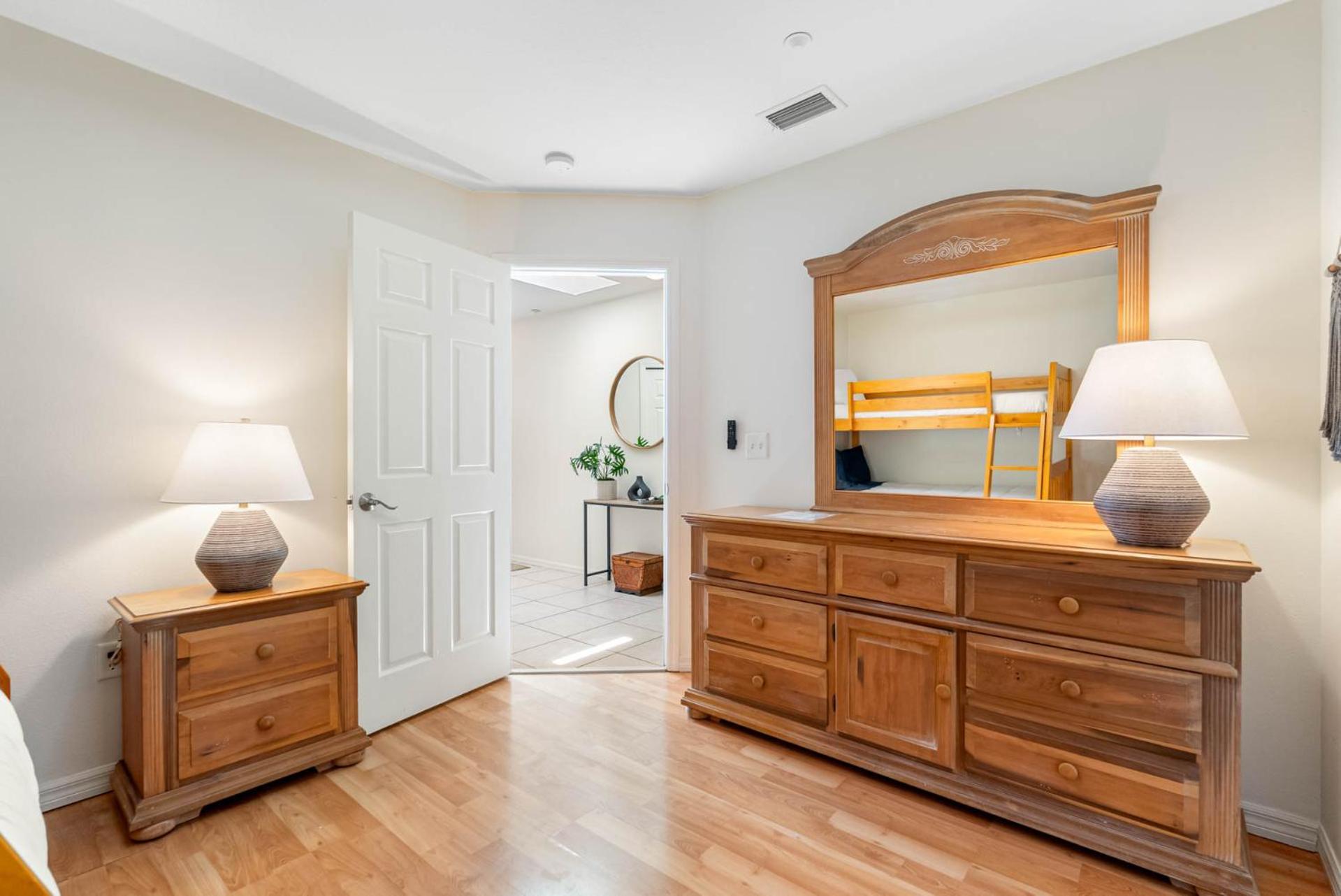 Beachside Bliss: Cozy Escape Awaiting You! *