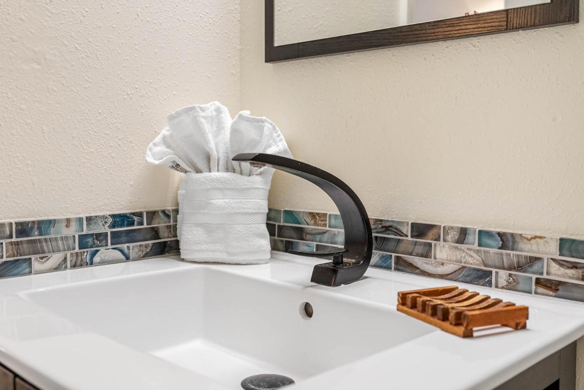 Beachside Bliss: Cozy Escape Awaiting You! * Clearwater Beach