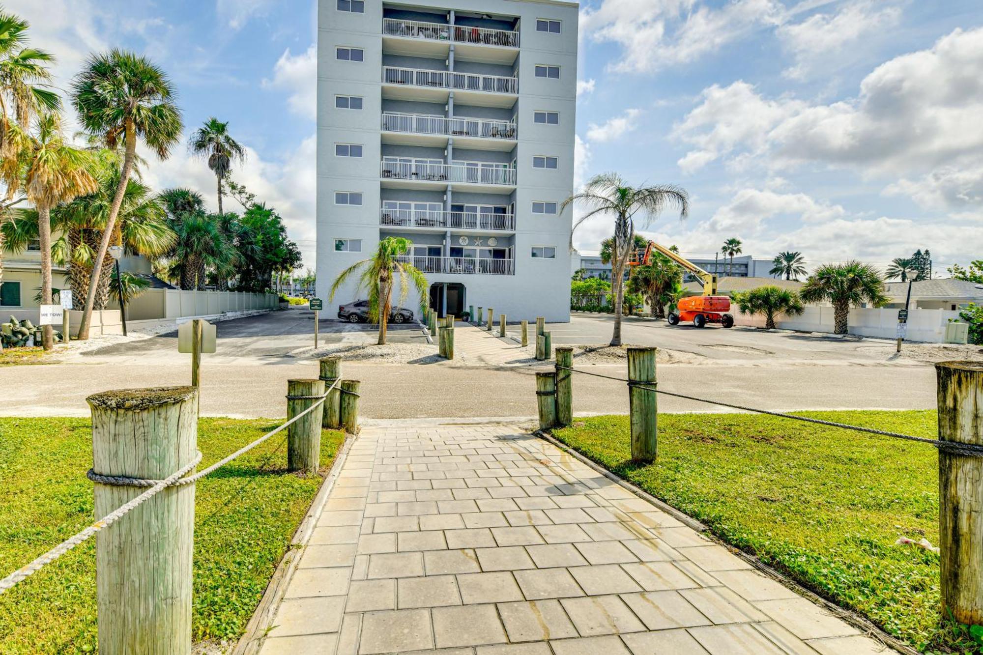 Redington Shores Retreat With Access! Apartment Clearwater Beach