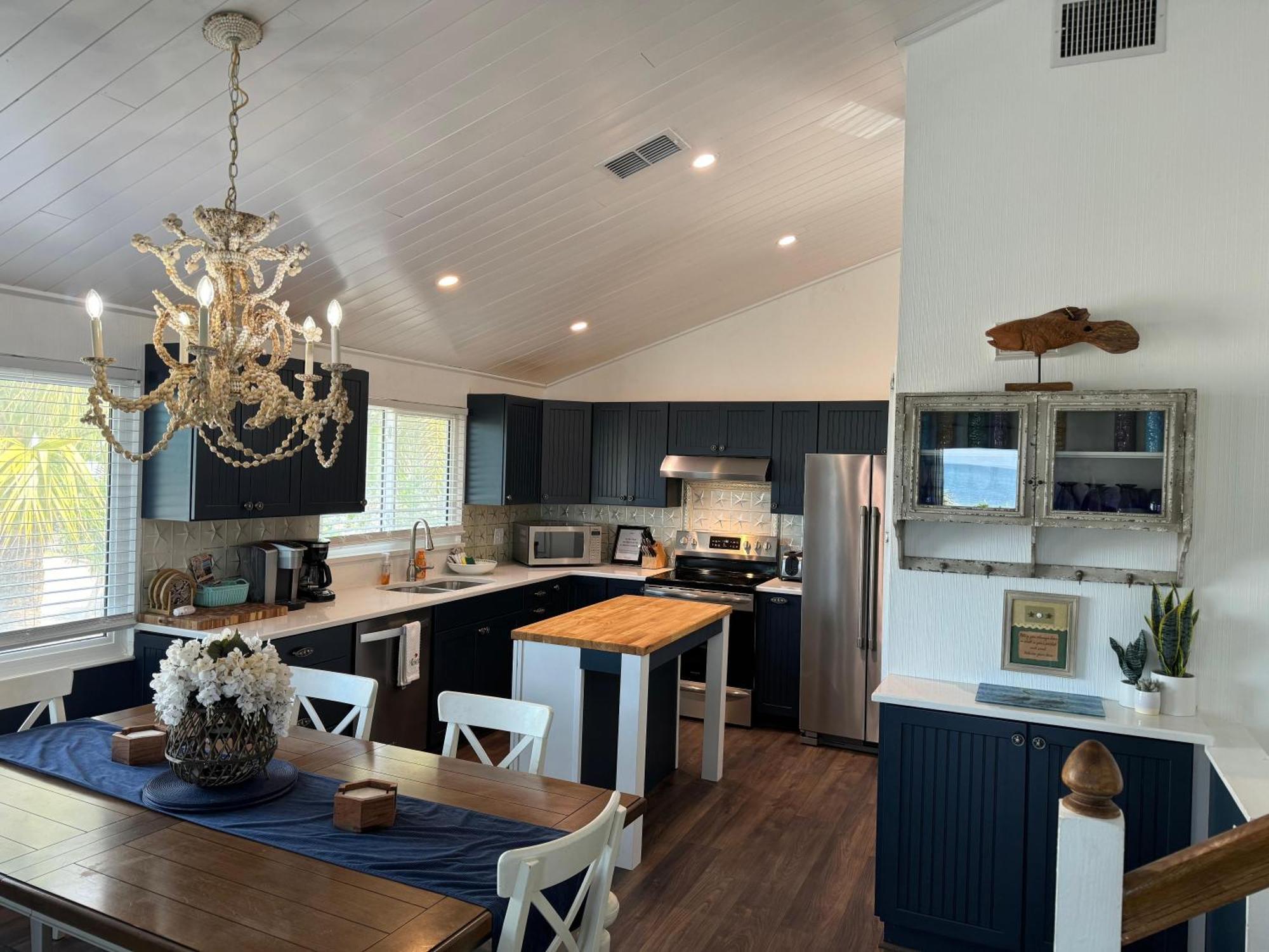 Open - Private Beachfront Home/great For Groups/dogs Ok* Holiday home *