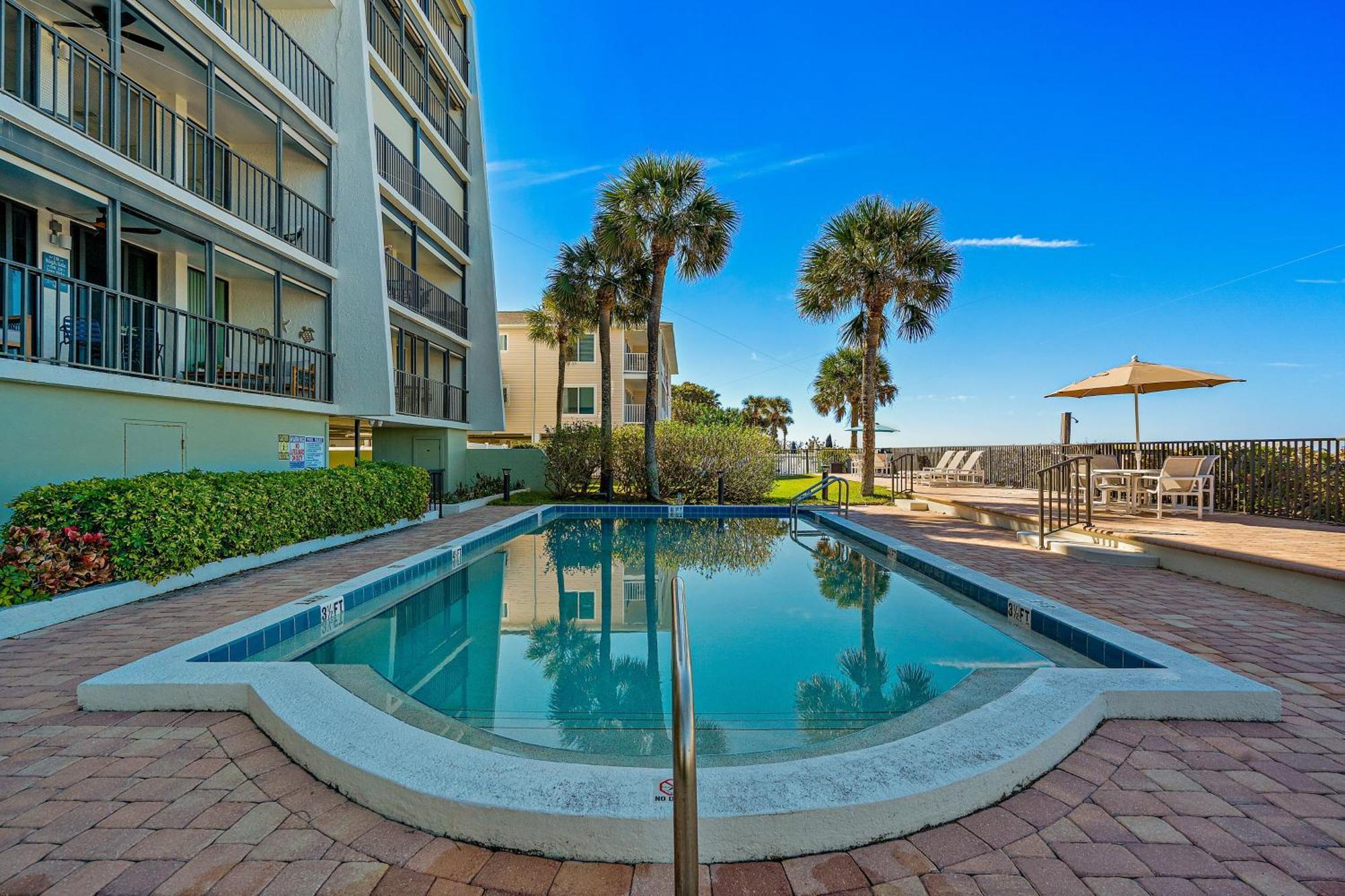Pelican's Cove 401 Clearwater Beach