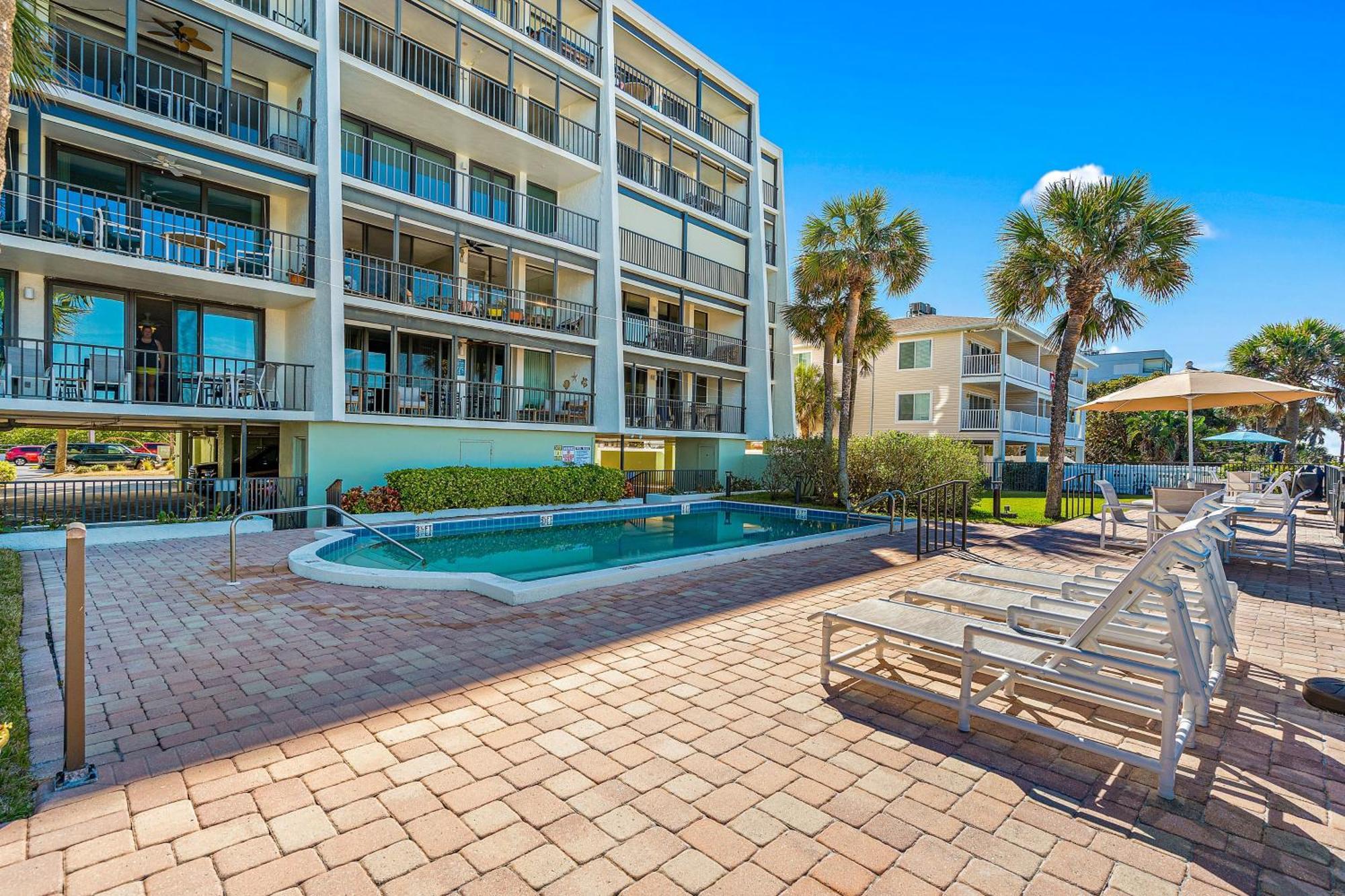 Pelican's Cove 401 Apartment
