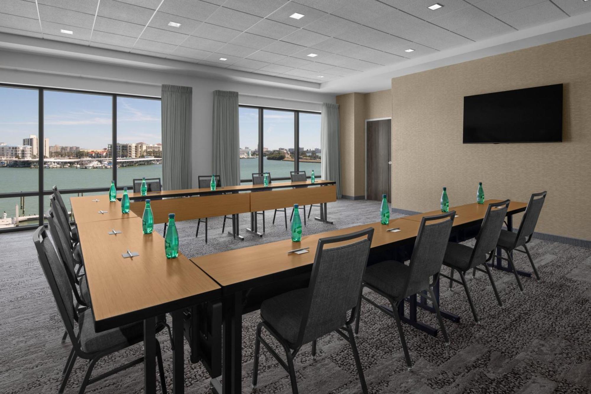 Courtyard By Marriott Clearwater 3*