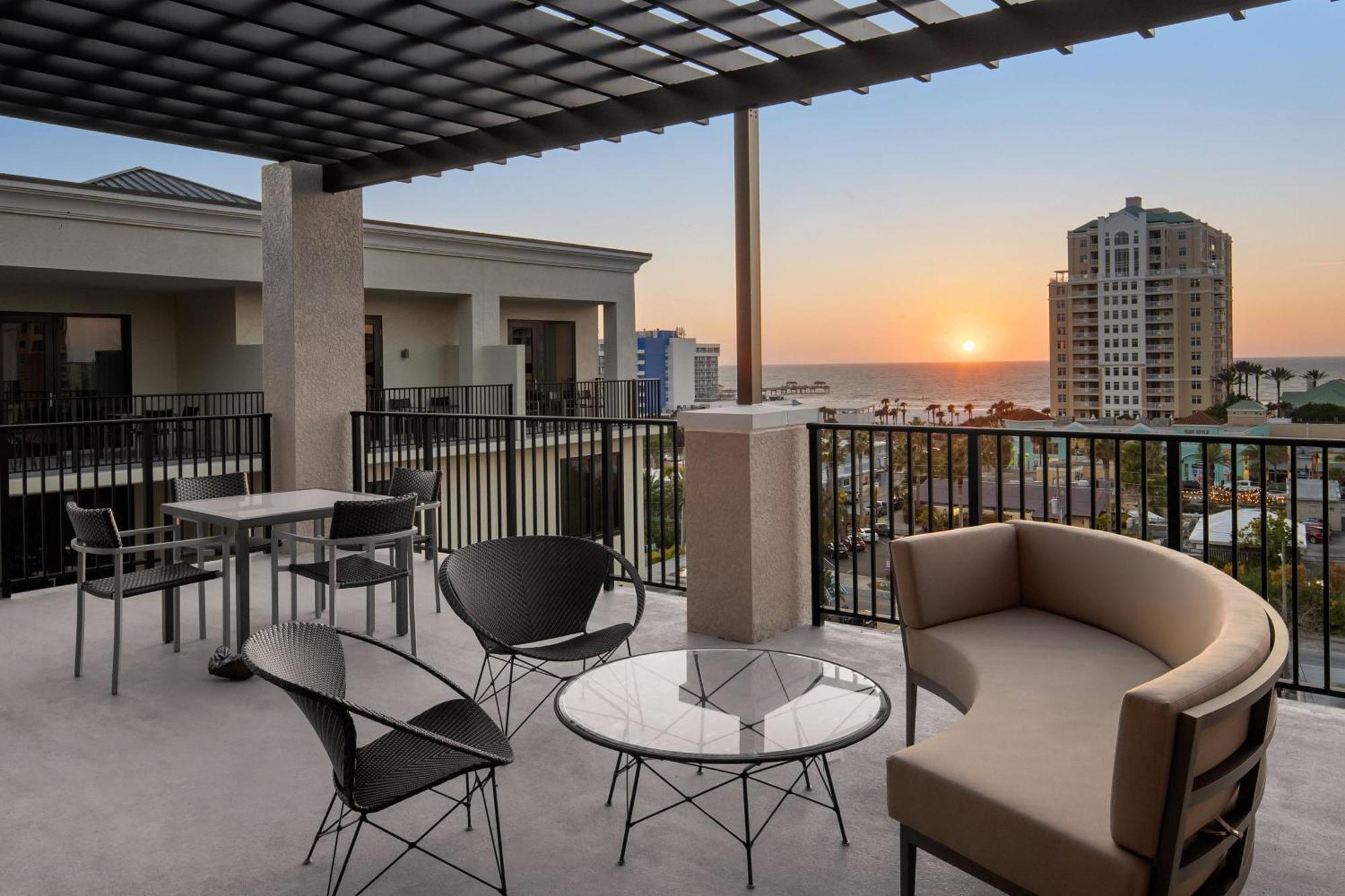 Courtyard By Marriott Clearwater 3*