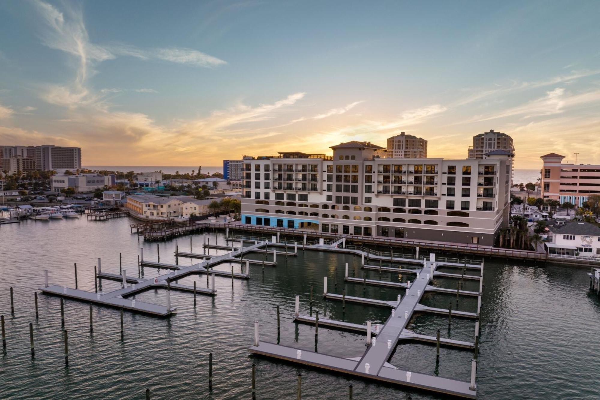 Hotel Courtyard By Marriott Clearwater 3*