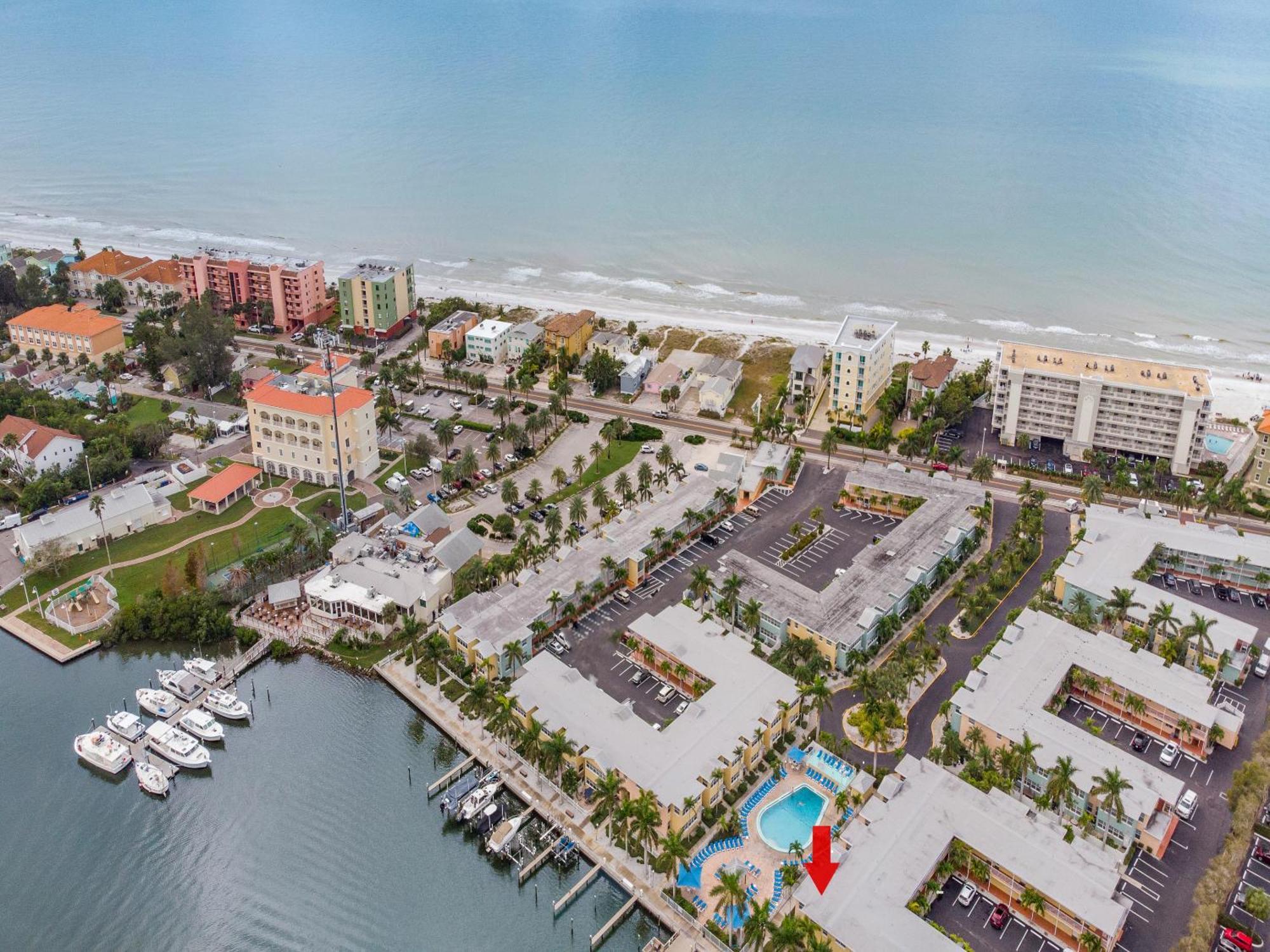 Barefoot B-201 Apartment Clearwater Beach