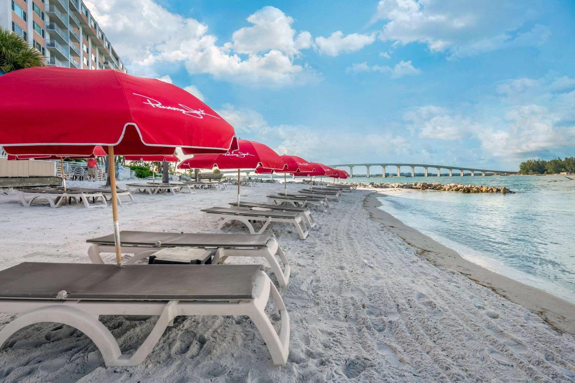 Winter The Dolphin's Club, Ascend Collection Hotel 3*