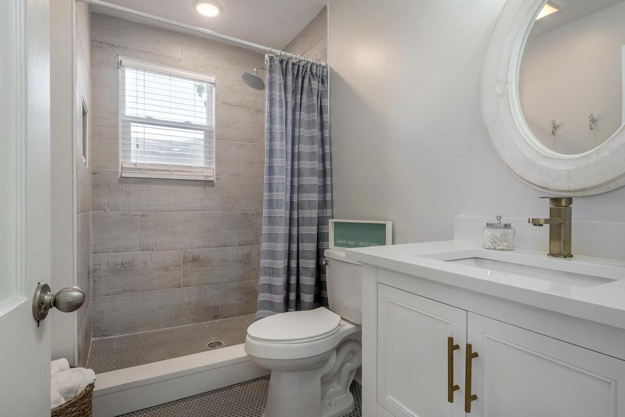 Fully Renovated Indian Rocks Beach Getaway Holiday home Clearwater Beach