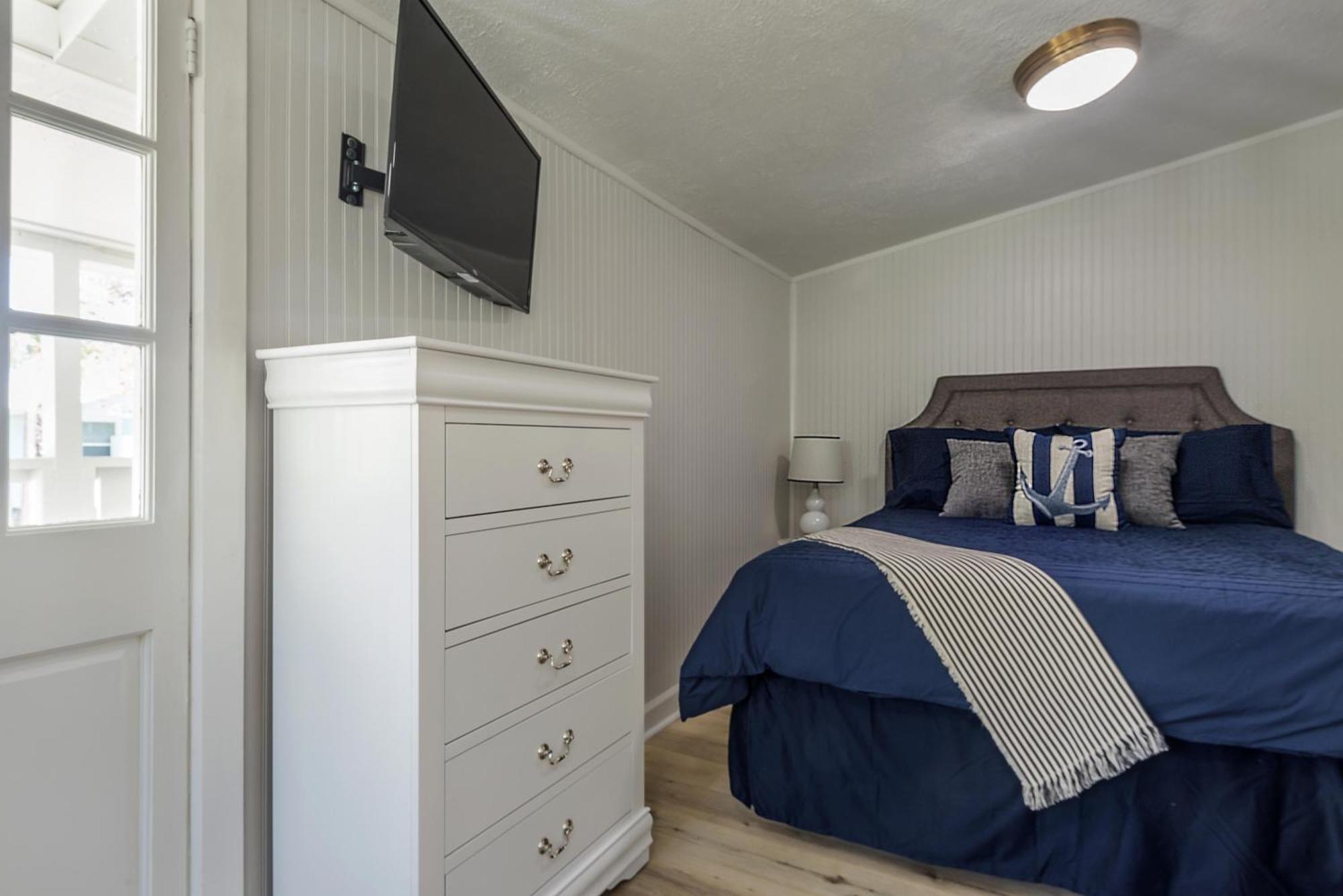 Fully Renovated Indian Rocks Beach Getaway Holiday home *