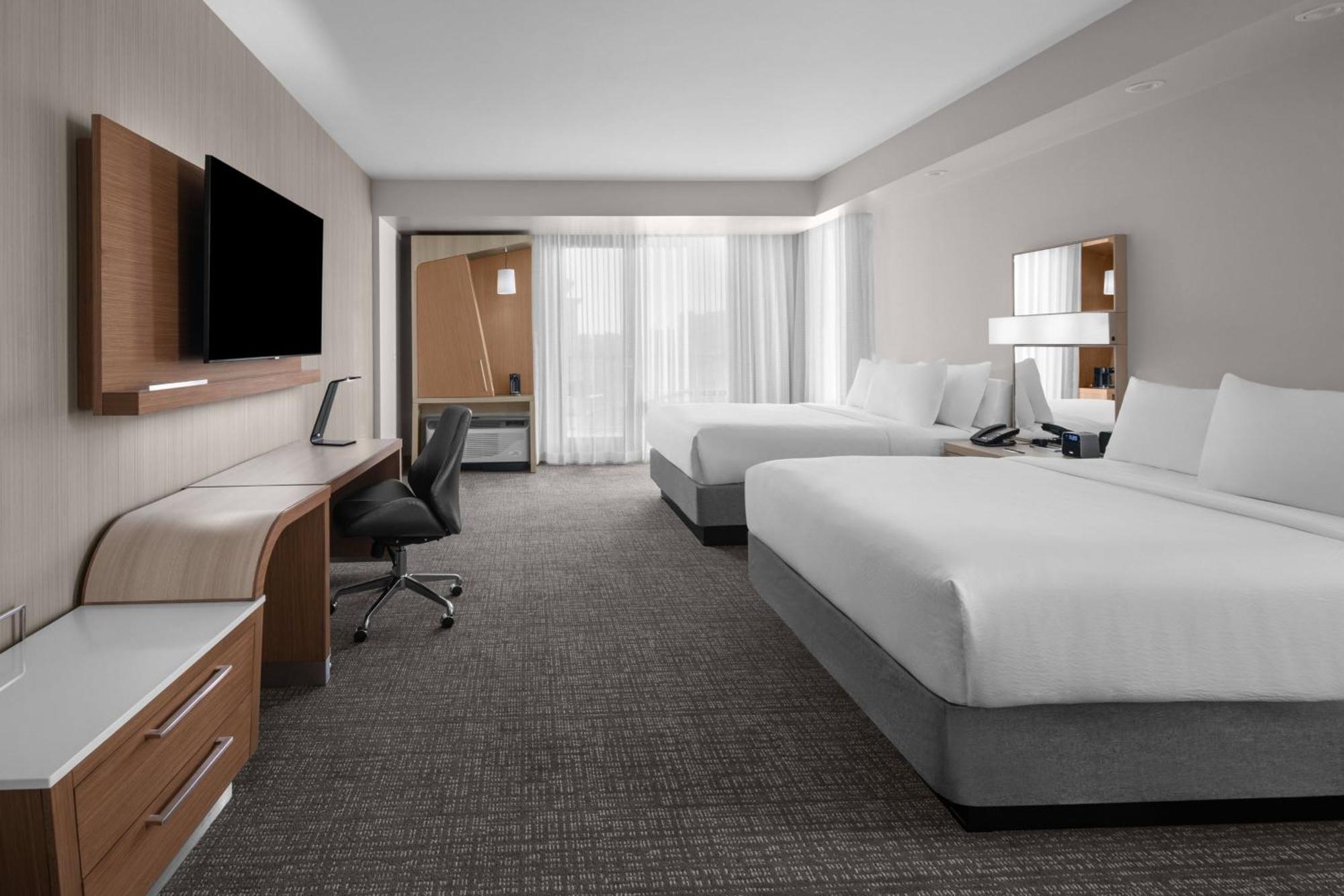 Hotel Courtyard By Marriott Clearwater 3*