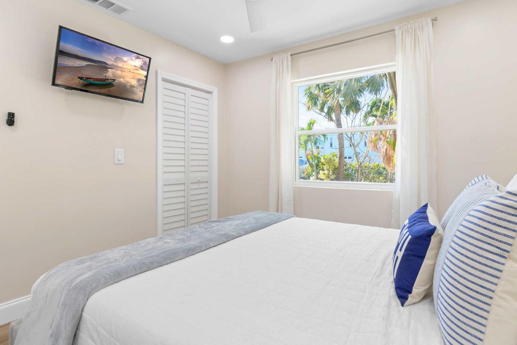 Luxury-4 Primary Bedrooms-waterfront-king Beds Holiday home Clearwater Beach