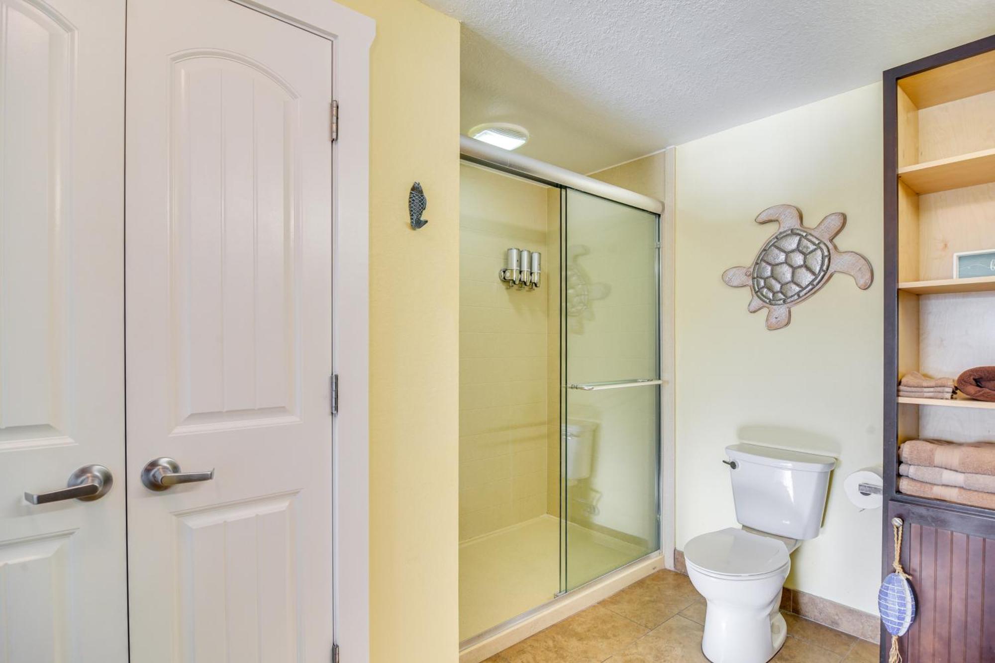 Waterfront With Water Park, Walk To The Beach! Clearwater Beach