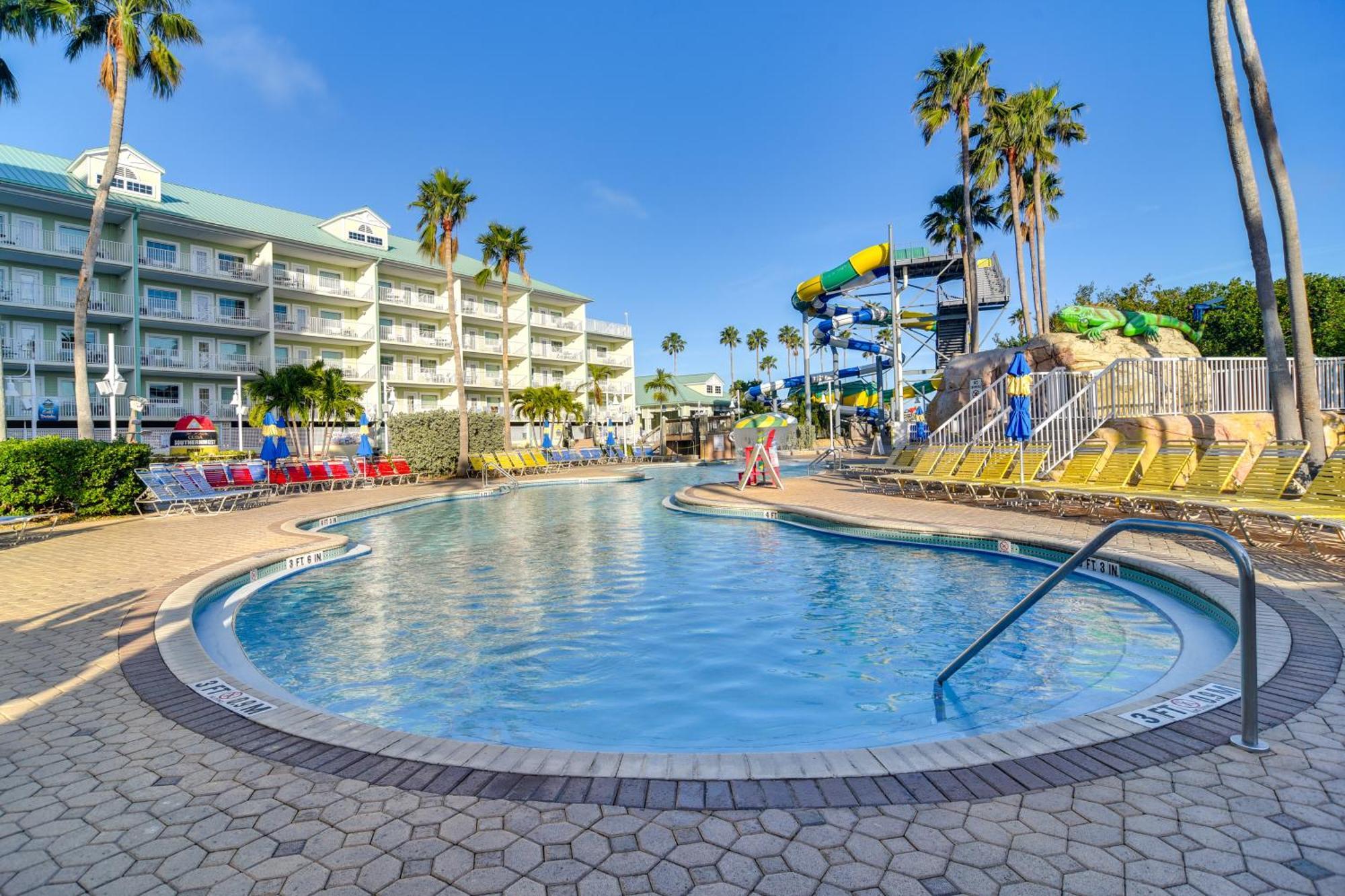 Apartment Waterfront With Water Park, Walk To The Beach!
