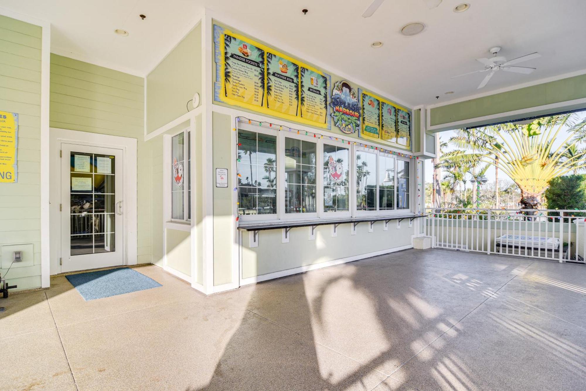 Apartment Waterfront With Water Park, Walk To The Beach!