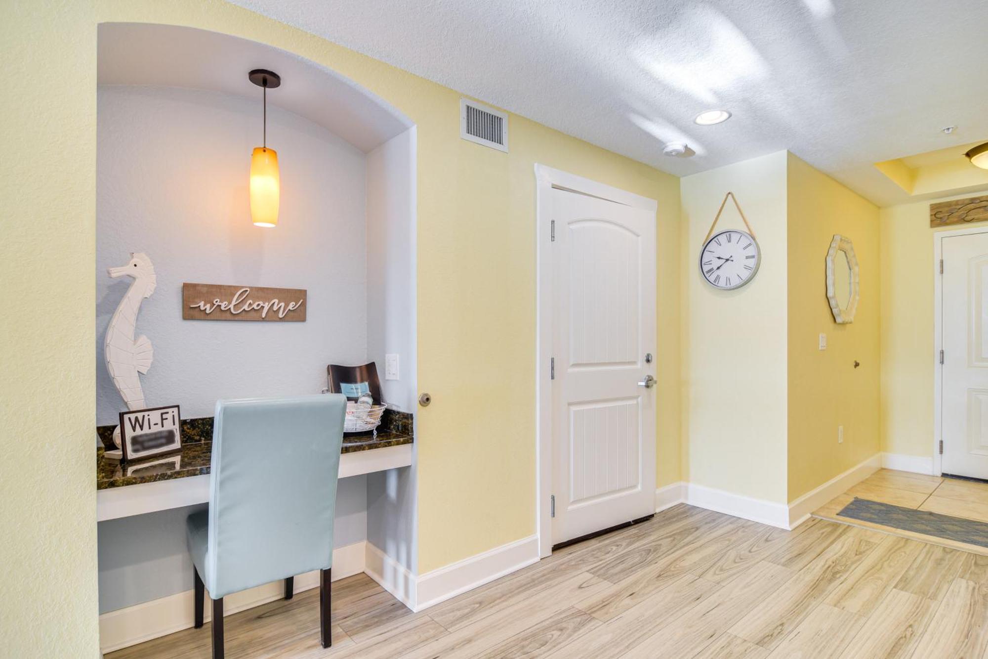 Waterfront With Water Park, Walk To The Beach! Apartment Clearwater Beach