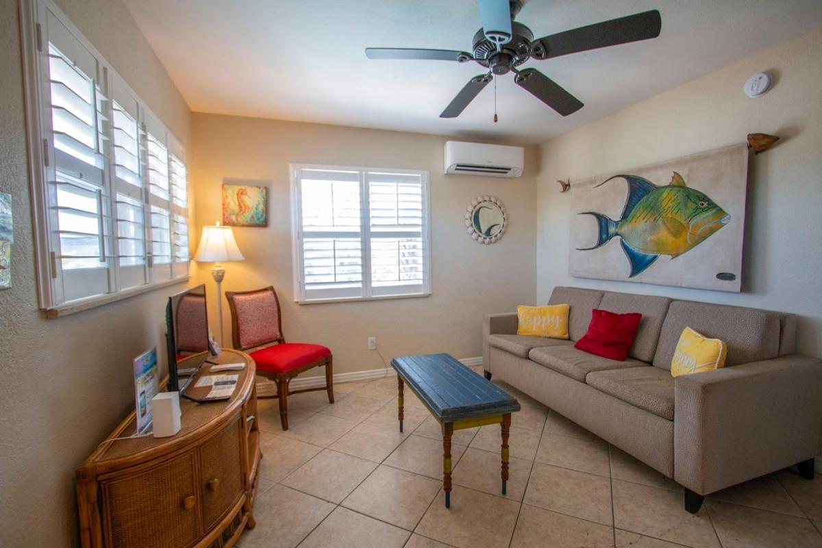 Clearwater Oasis Retreat - Entire Clearwater Beach