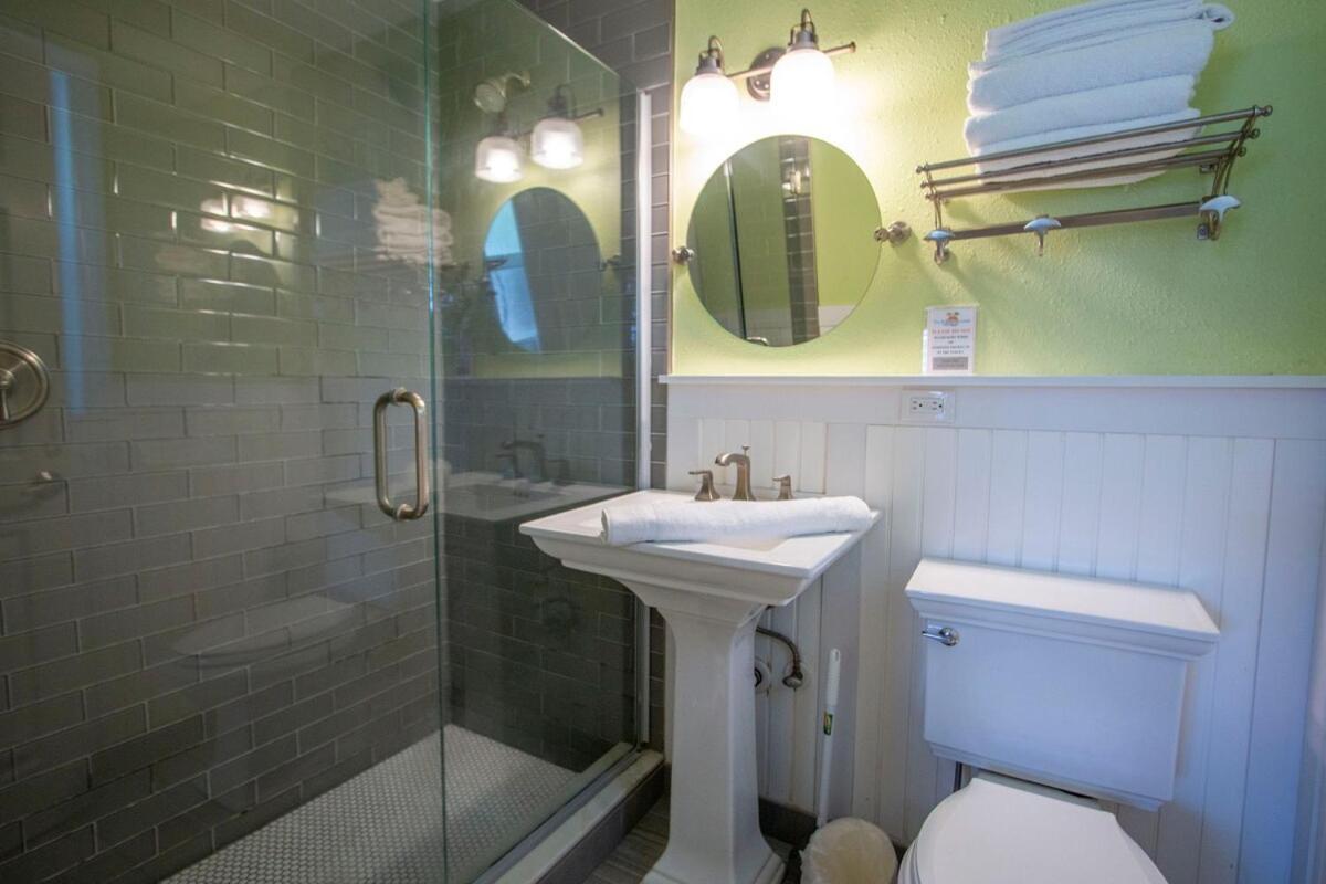 Clearwater Oasis Retreat - Entire Holiday home *