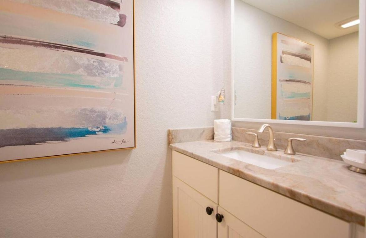 Oceanside Treasure By Goldencoastrentals