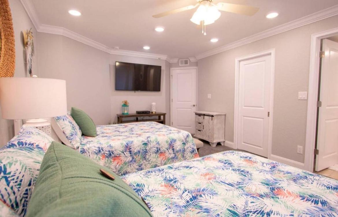 Oceanside Treasure By Goldencoastrentals Apartment Clearwater Beach