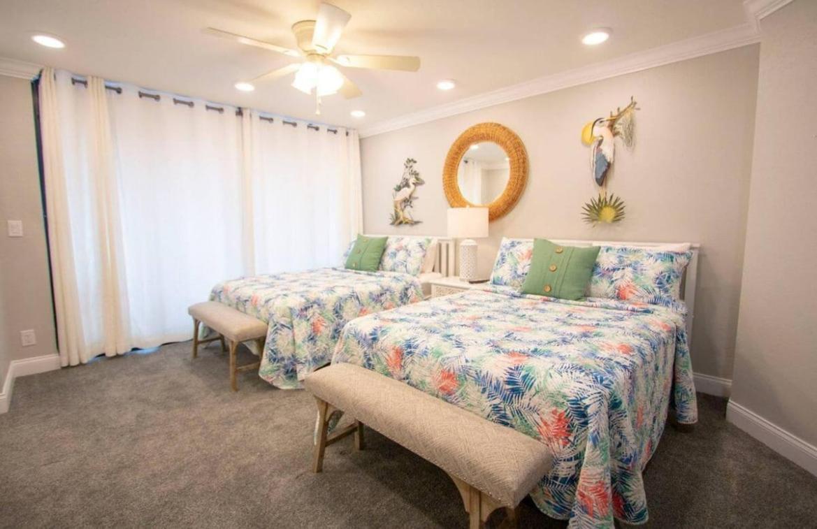 Oceanside Treasure By Goldencoastrentals