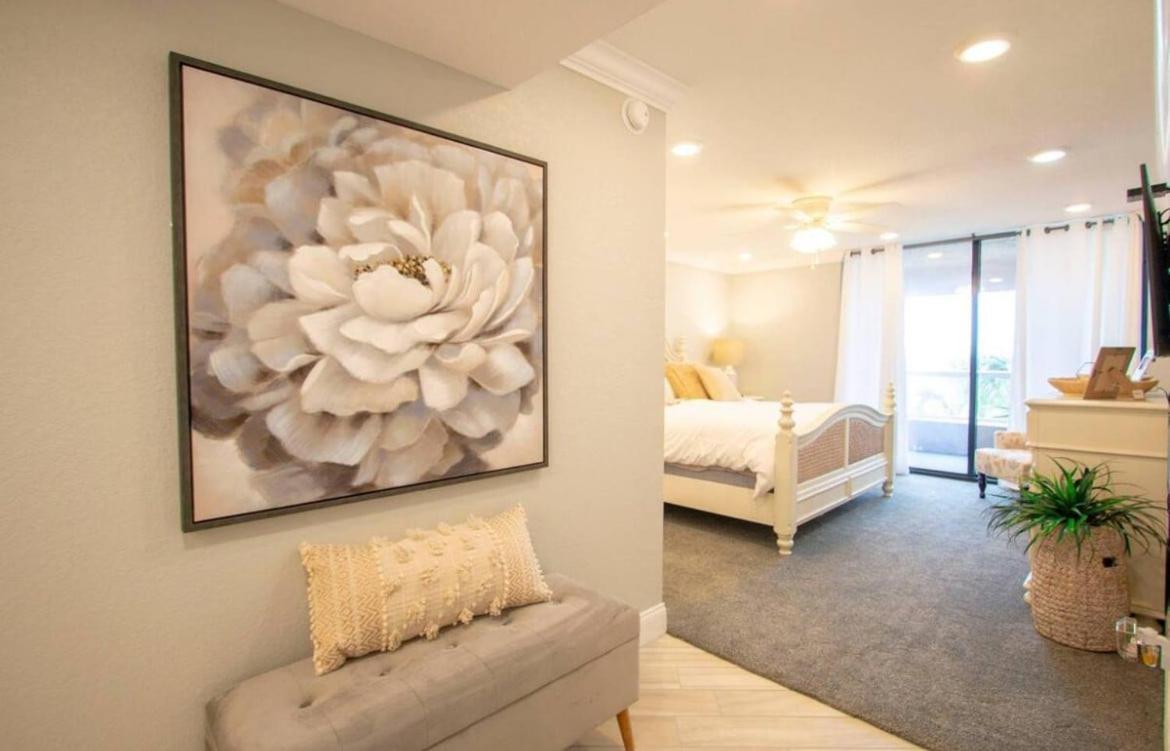 Oceanside Treasure By Goldencoastrentals *