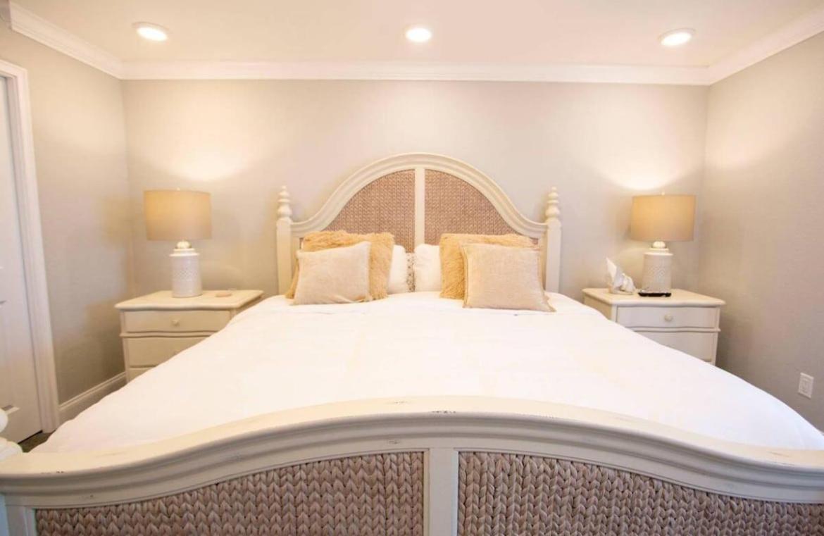 Oceanside Treasure By Goldencoastrentals * Clearwater Beach