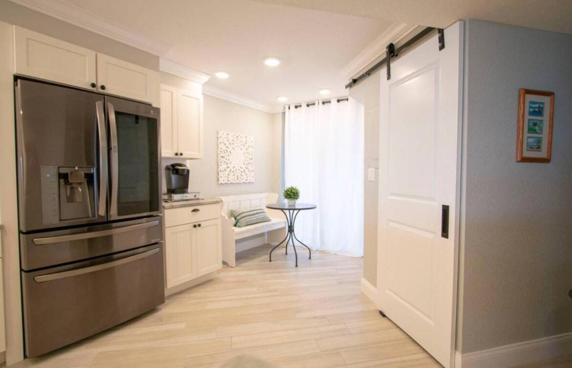 Apartment Oceanside Treasure By Goldencoastrentals Clearwater Beach