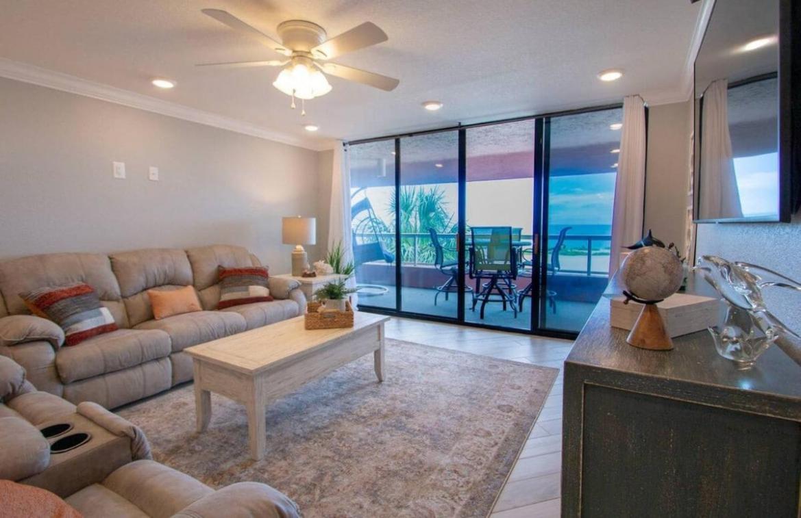 Oceanside Treasure By Goldencoastrentals Clearwater Beach