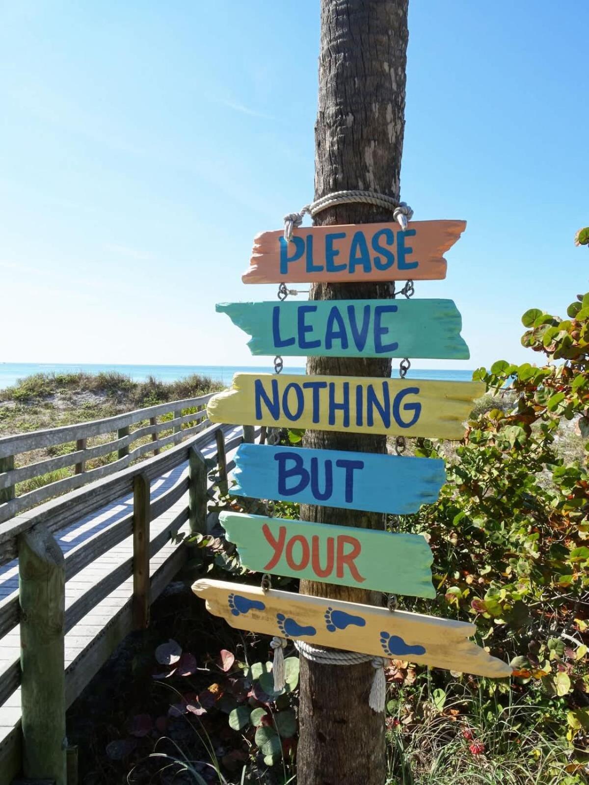 Stunning Waterfront Pool Walk To & Restaurants Large Private Pool Holiday home Clearwater Beach