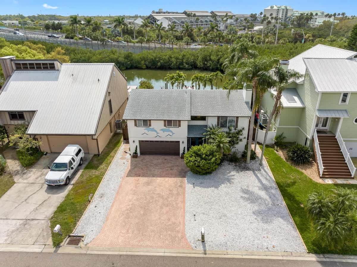 Stunning Waterfront Pool Walk To & Restaurants Large Private Pool * Clearwater Beach