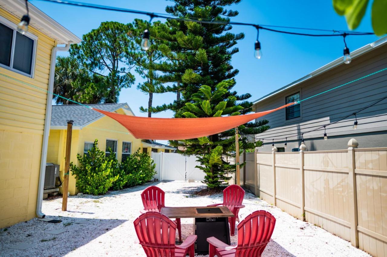 Family Spacious Mid-century Oasis Clearwater Beach